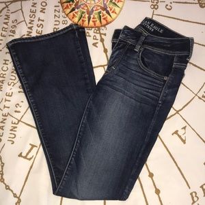 dark wash american eagle kick boot jeans!